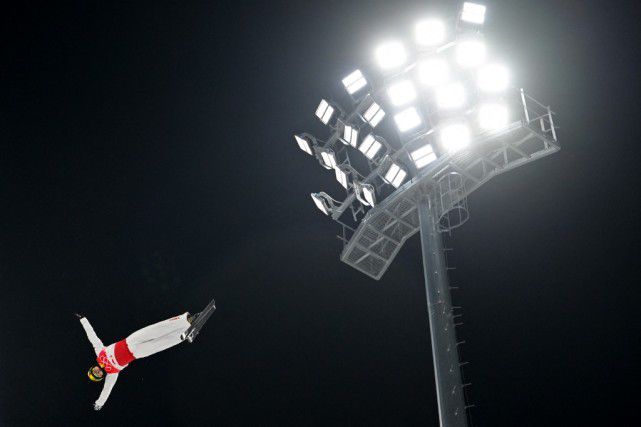 标签： 星河征途金琛航天文化之夜 ： 相关新闻 专家热议《真心英雄》 单元剧式创新表达获肯定2025-02-28 “小人物”展现“大奋斗” 《安家》讲述现实故事2022-10-28 金扫帚奖陈勋奇呼声高 潘婕三度主持成草根使者2012-02-23 《绝代-末代女土司》公映 四大看点解女性史诗2011-06-02 “末代女土司”配角抢眼 五大黄金绿叶演技爆发2011-06-01 “女土司”制片人遭女主角绑架5小时 现已报案2011-05-25 金琛偏好一个女人的史诗 新作“女土司”将映2011-05-24 金琛执导女人戏有心得 打造“女土司”权力之战2011-05-23 热门新闻 勇敢活 放肆笑！